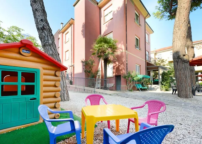 Hotel Flora Capri Cesenatico